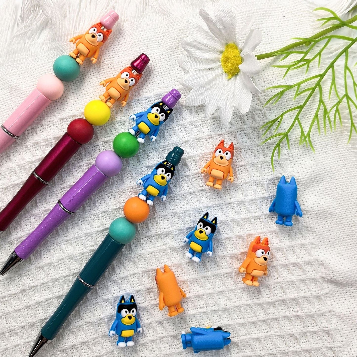 Cute Pen Beads-match game open in live