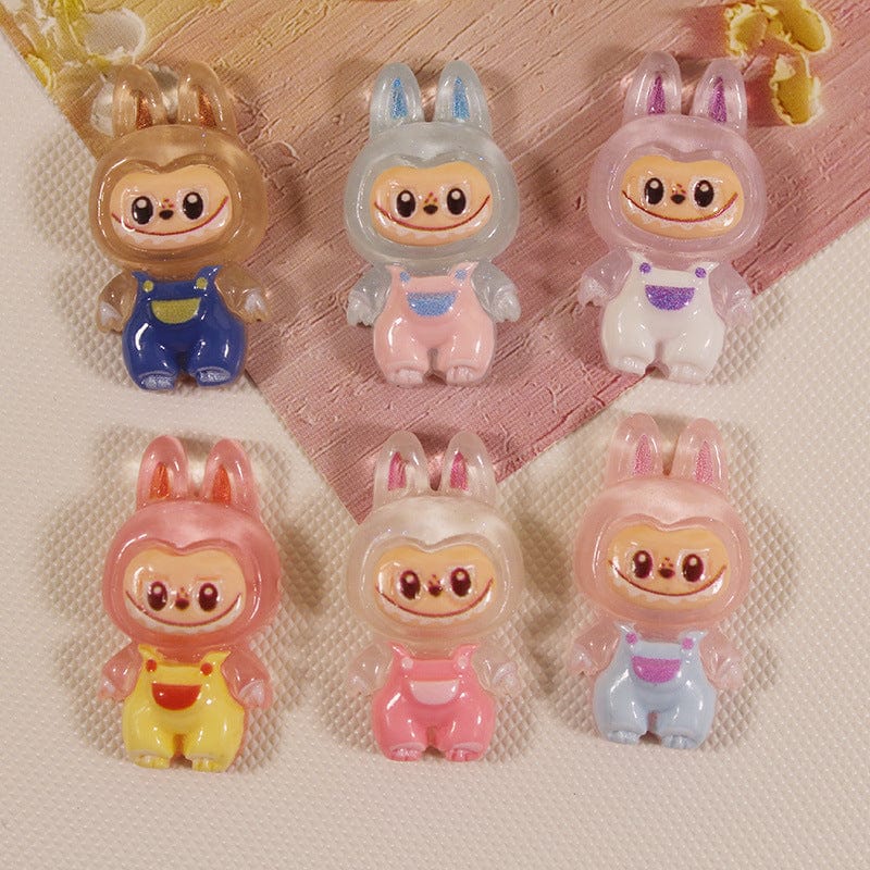 labubu mini charm matching game -open in live