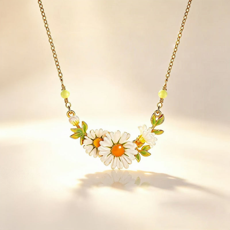 Sunny Daisy Bloom Necklace