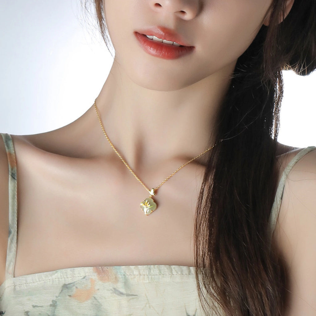 Collier à ajustement facile en quartz clair - Pureté intérieure et expression claire