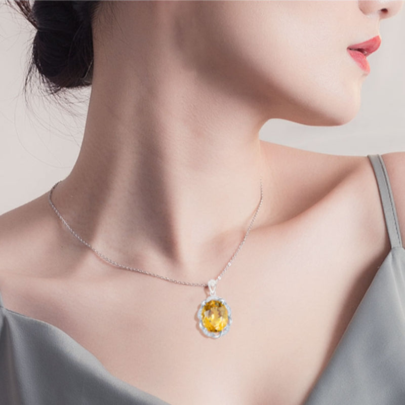 Collier en cristal naturel « Murmure de fleur »