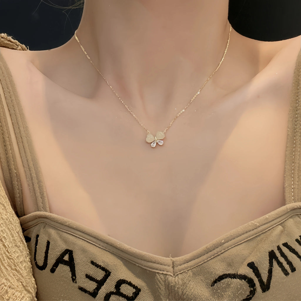 Collier à ajustement facile en quartz clair - Pureté intérieure et expression claire