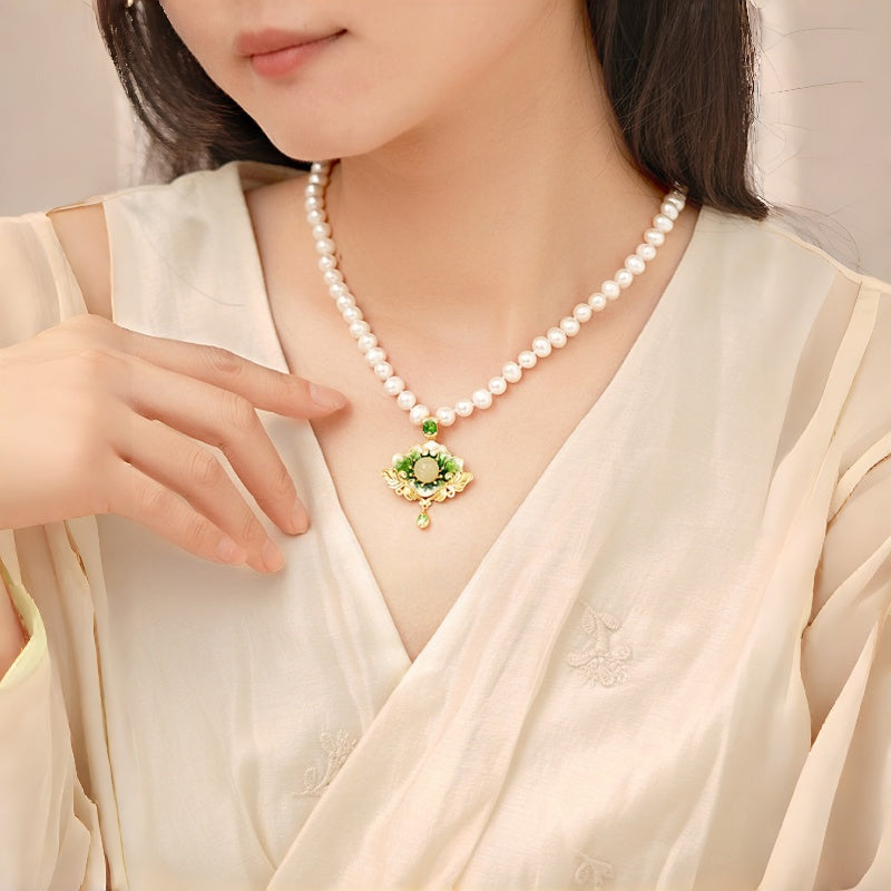 Collier Lotus Perles d'Eau Douce – Cadeau Attentionné pour Maman et Aînée