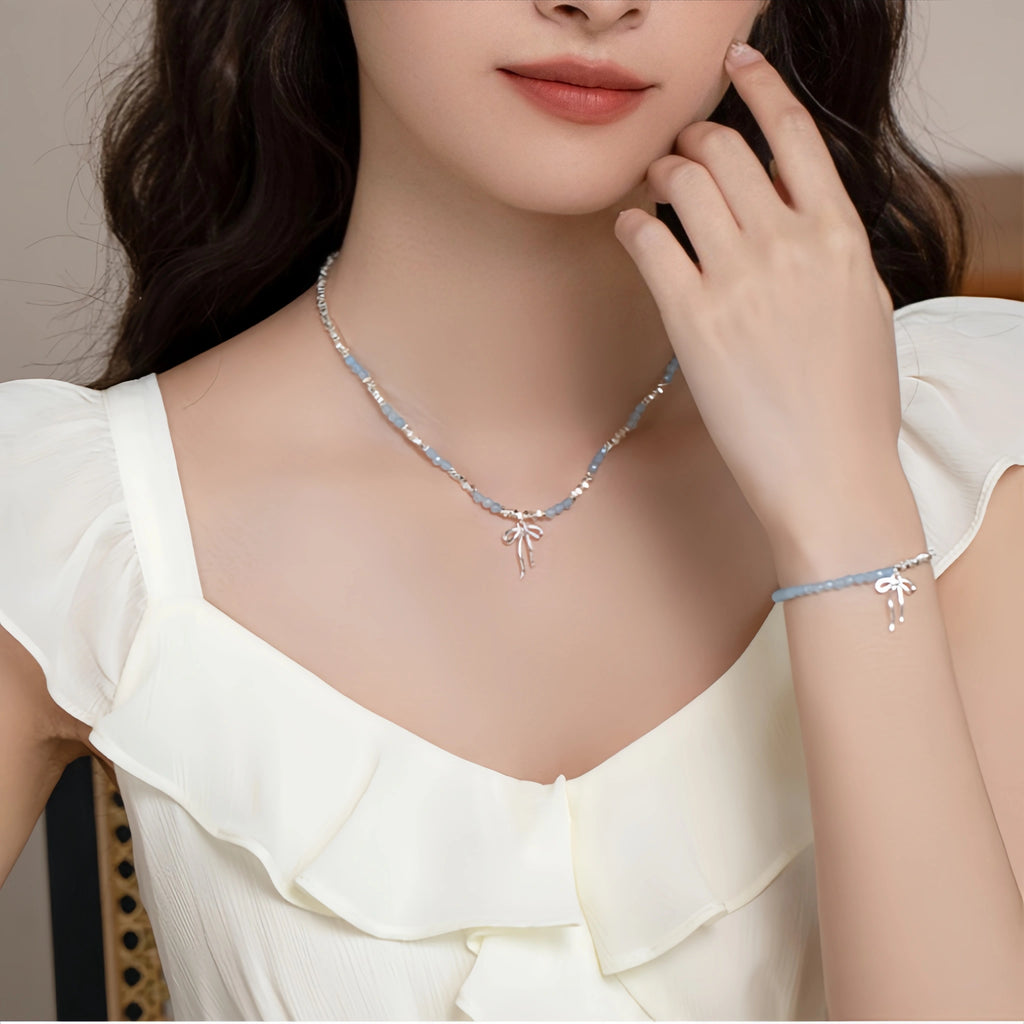 Collier en cristal de quartz clair Pendentif facetté irrégulier