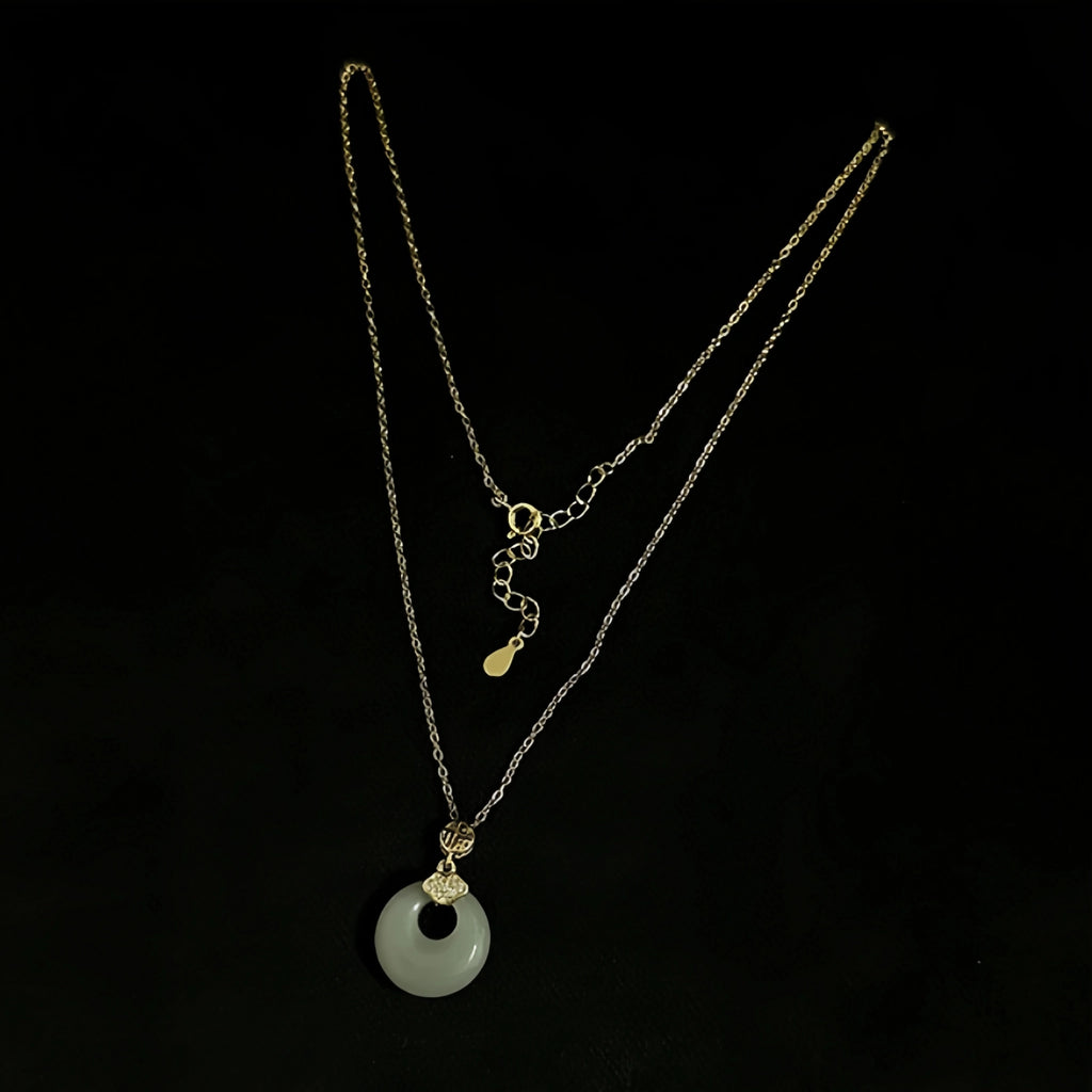 Collier à ajustement facile en quartz clair - Pureté intérieure et expression claire