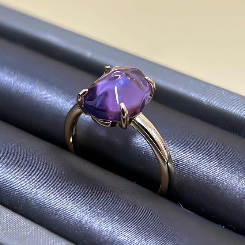 Bague en améthyste naturelle irrégulière – Calme l'esprit, approfondit l'intuition, attire la paix