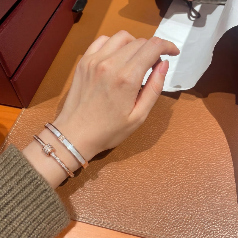Natural White Mother-of-Pearl Slim Bracelet