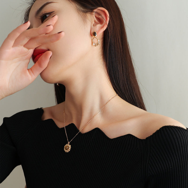 Collier en pierre naturelle Œil de Tigre — Cadeau Déesse Pétale pour Meilleure Amie