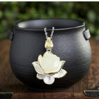 Boucles d'oreilles Lucky Lotus Pod en jade Hetian – Bijoux ethniques orientaux