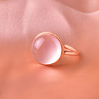 Bague en cristal d'énergie d'amour délicate en quartz rose