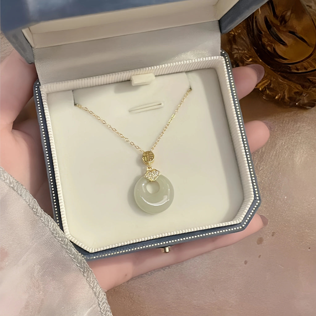 Collier à ajustement facile en quartz clair - Pureté intérieure et expression claire