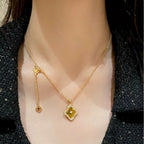 Collier trèfle de bravoure en pierre naturelle œil de tigre — Déesse de la chance