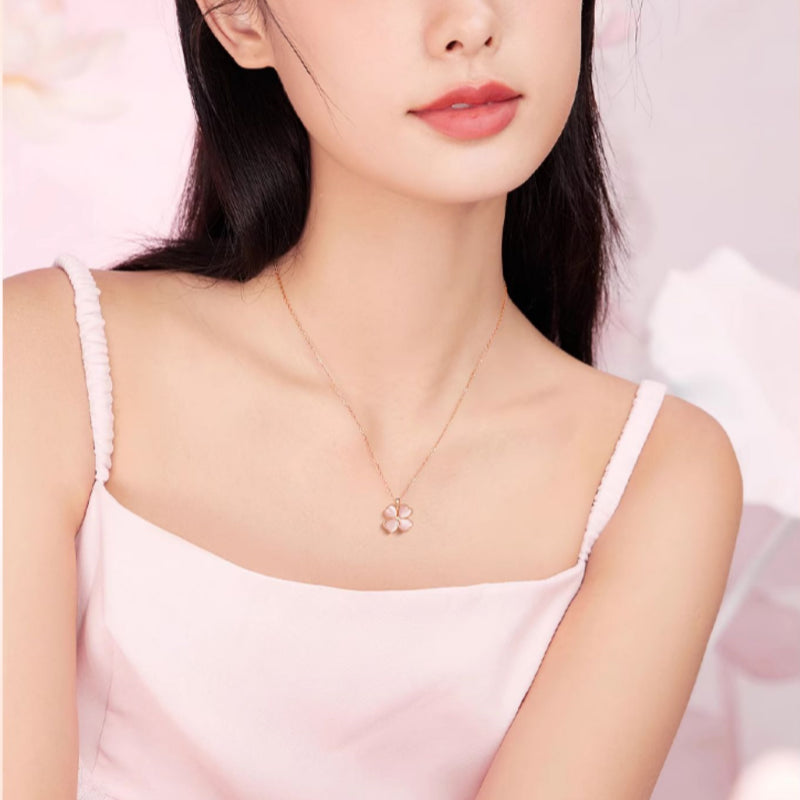 Collier Trèfle Rose Porte-Bonheur — Cadeau d'Anniversaire pour Petite Amie