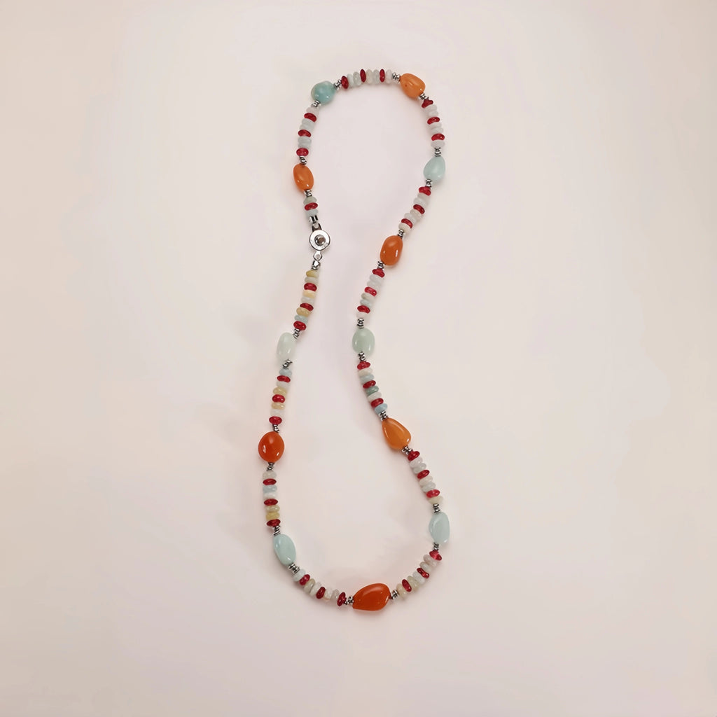 Collier en cristal de quartz clair Pendentif facetté irrégulier