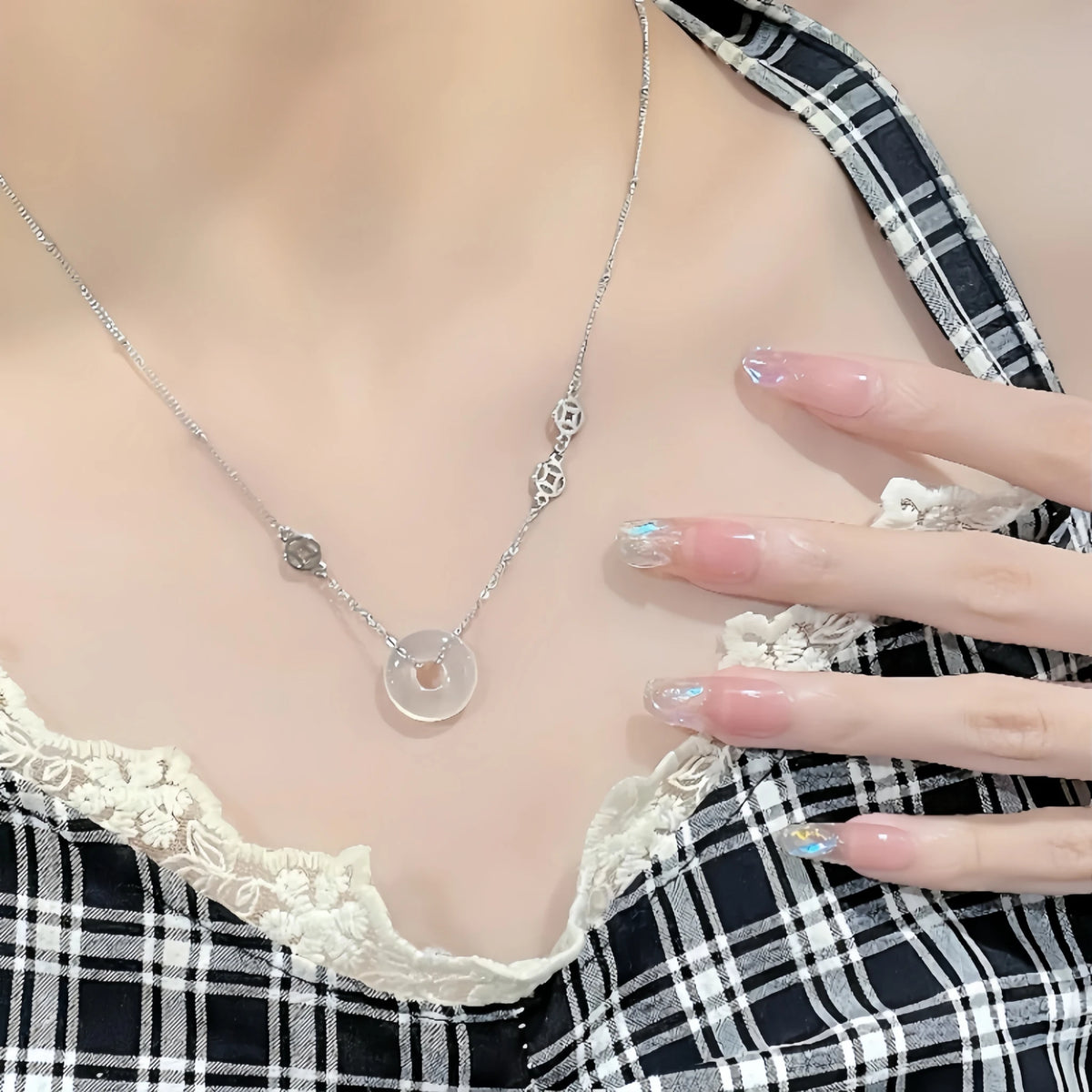 Collier à ajustement facile en quartz clair - Pureté intérieure et expression claire