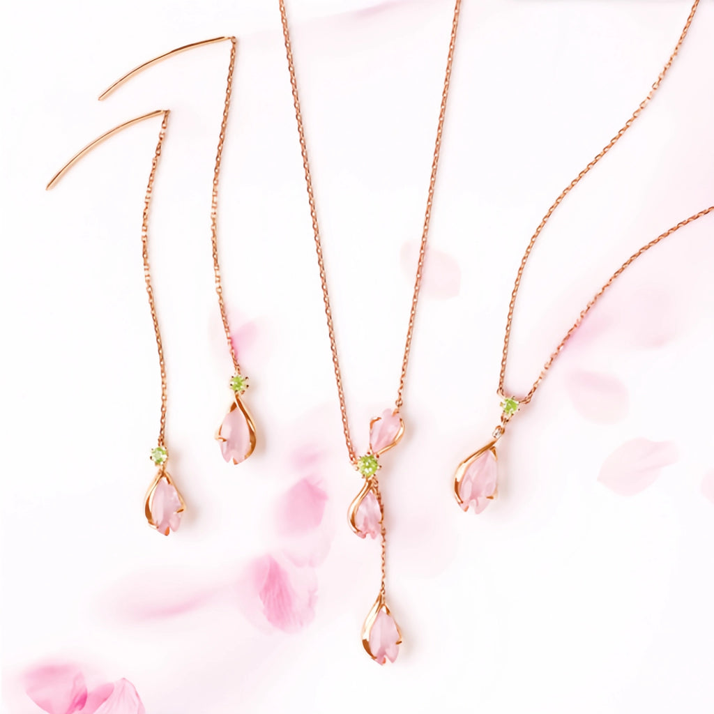 Collier en cristal de quartz clair Pendentif facetté irrégulier