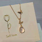 Collier Papillon Goutte de Quartz Rose - Attirez l'Amour et l'Énergie Douce