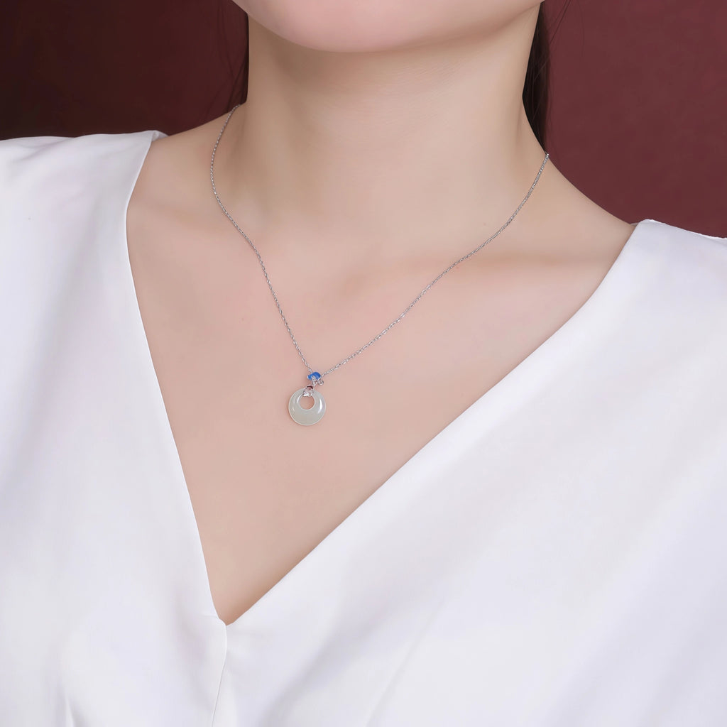 Collier à ajustement facile en quartz clair - Pureté intérieure et expression claire