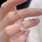 Collier Papillon Goutte de Quartz Rose - Attirez l'Amour et l'Énergie Douce