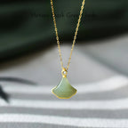 Collier à ajustement facile en quartz clair - Pureté intérieure et expression claire