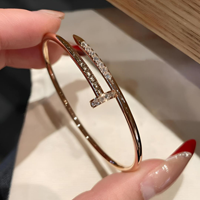 Light Luxury & Versatile Nail Bracelet