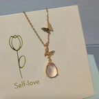Collier Papillon Goutte de Quartz Rose - Attirez l'Amour et l'Énergie Douce