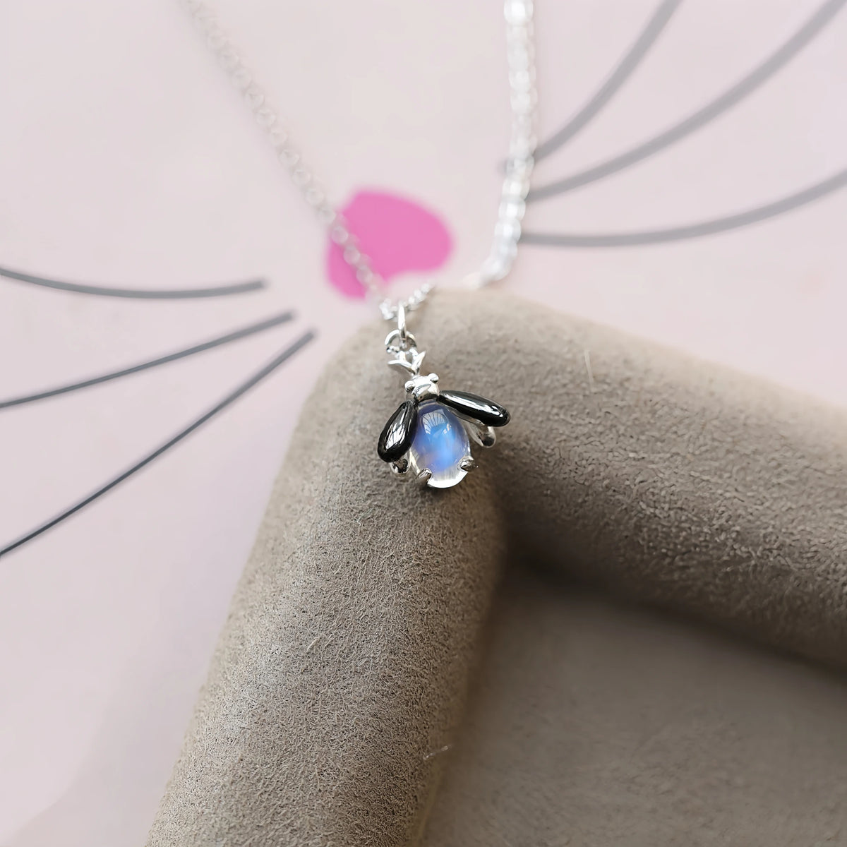 Pendentif Trèfle à quatre feuilles bleu en cristal naturel – Cadeau porte-bonheur pour elle / Maman