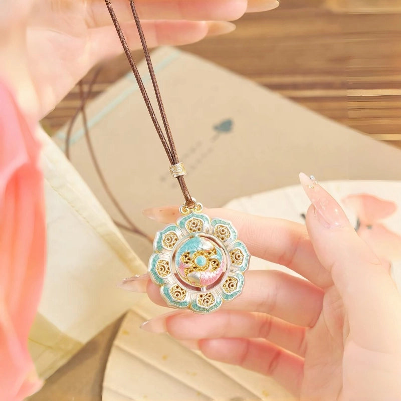 Collier Lotus Guochao Émail Double Poisson – Cadeau Oriental