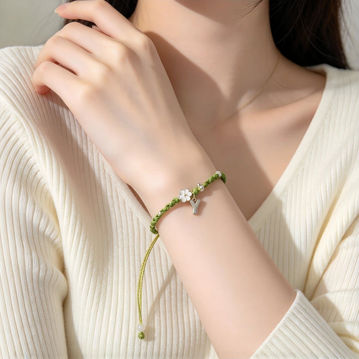 Star & Petal Adjustable Pull Hand-Woven Bracelet - Gentle Daily Styling