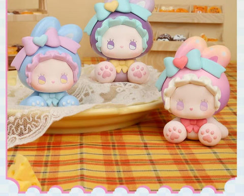 Sitting Emma Blind box