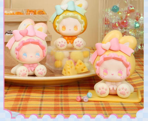 Sitting Emma Blind box