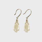 Boucles d'oreilles pendantes Magnolia en cristal naturel