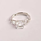 Bague Linka carrée en cristal naturel transparent