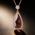 Collier en cristal naturel enraciné