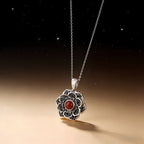 Collier Lotus Flamme
