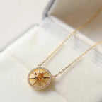 Collier en cristal naturel Abundance Compass