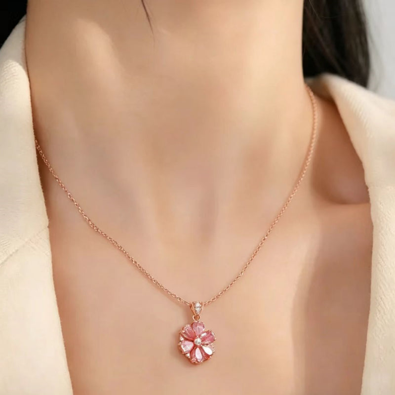 Blossy Elara Necklace