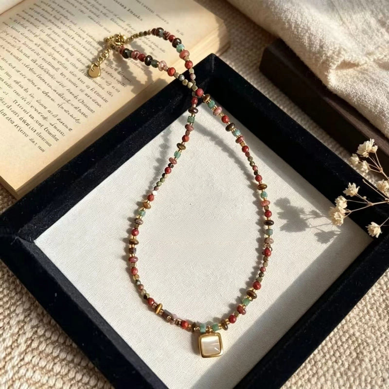 Collier en pierre naturelle Œil de tigre, ras de cou style tableau à l'huile vintage