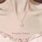 Collier Fleur de Cerisier Rose avec Chaîne de Clavicule Premium en Argent Pur Rotative