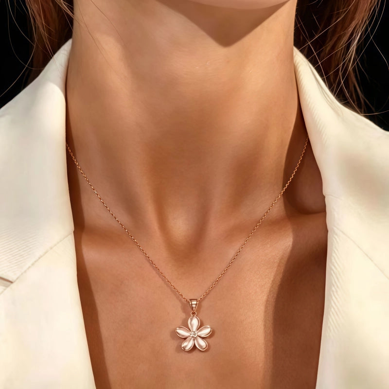 Collier Fleur de Cerisier Rose avec Chaîne de Clavicule Premium en Argent Pur Rotative