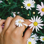 Nouvelle bague ouverte Sunny Daisy - Bague Innocence