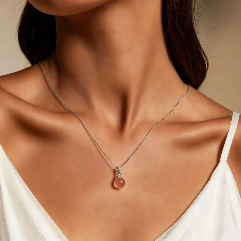 Collier en cristal naturel Moon Whisper