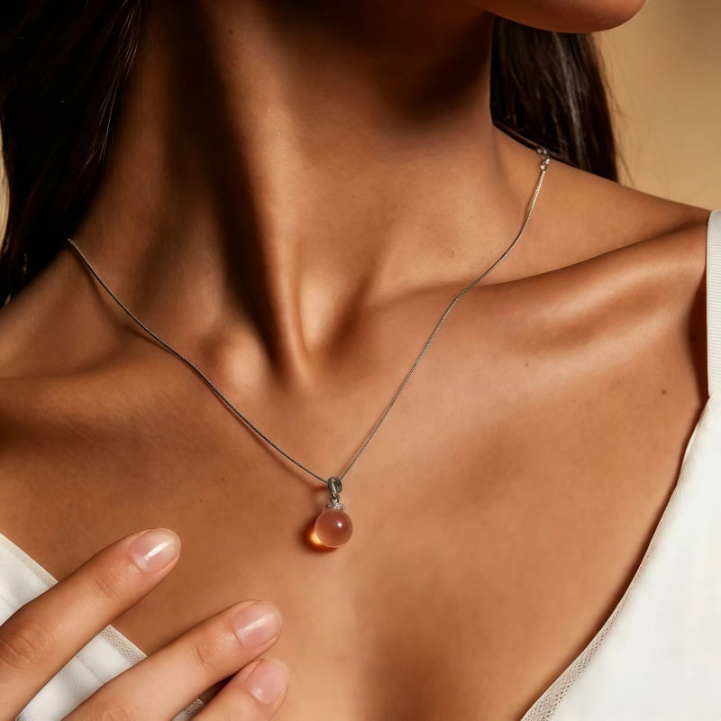 Collier en cristal naturel Moon Whisper