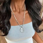 Collier Renard à Neuf Queues en Quartz Clair – Sagesse, Protection, Abondance