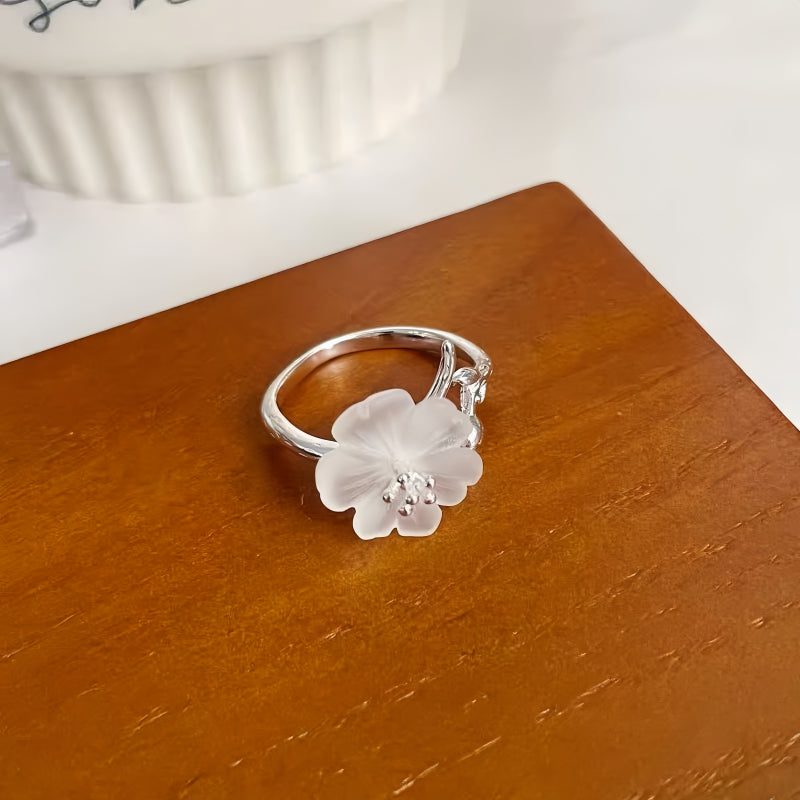 Bague ouverte en quartz clair Fleur de prunier