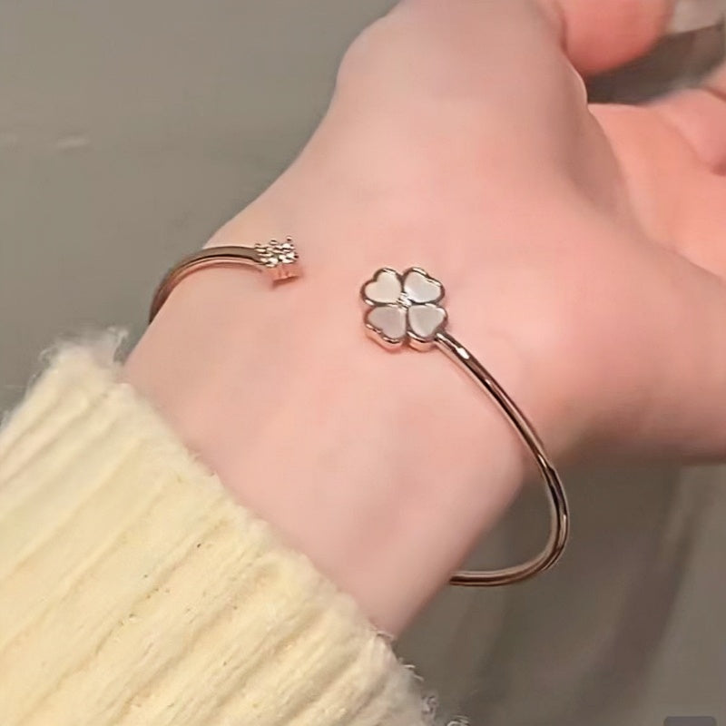 Bracelet papillon en jade Hetian