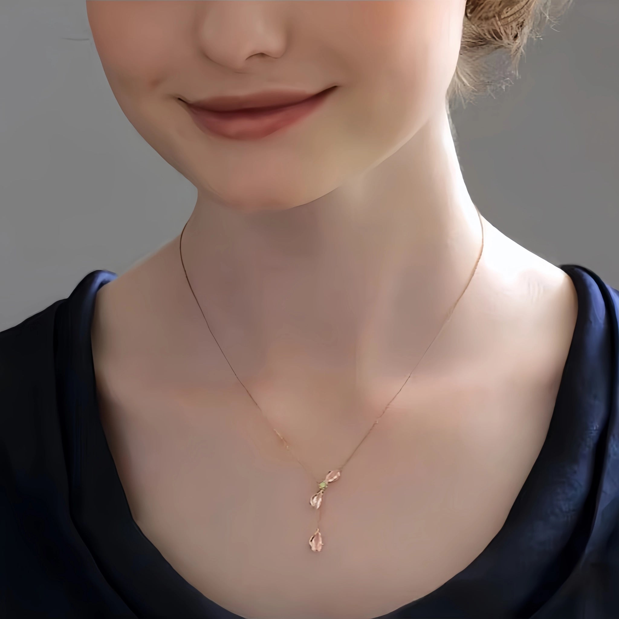 Collier en cristal de quartz clair Pendentif facetté irrégulier