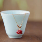 Collier Lotus Rouge