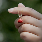 Collier Lotus Rouge
