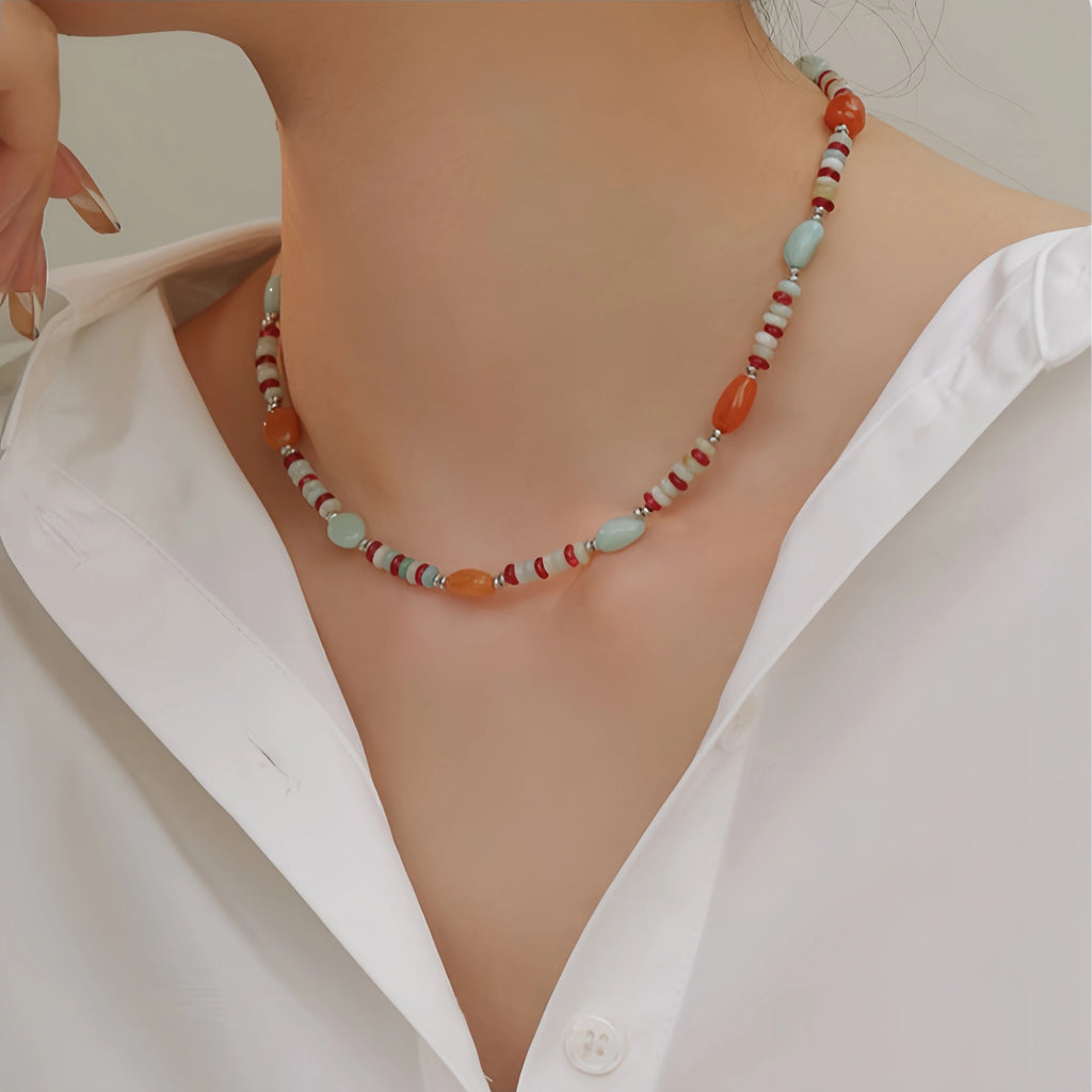 Collier en cristal de quartz clair Pendentif facetté irrégulier